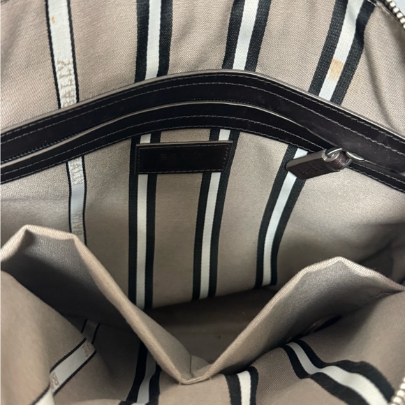 Bally Men’s satchel. My man purse for international travel. Barely any wear. - Picture 6 of 7